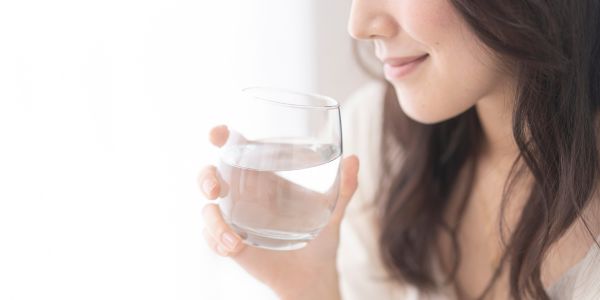 十分な水分摂取と良質な睡眠の確保