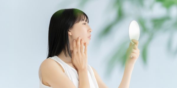 糸リフト後に頬骨が目立つ原因